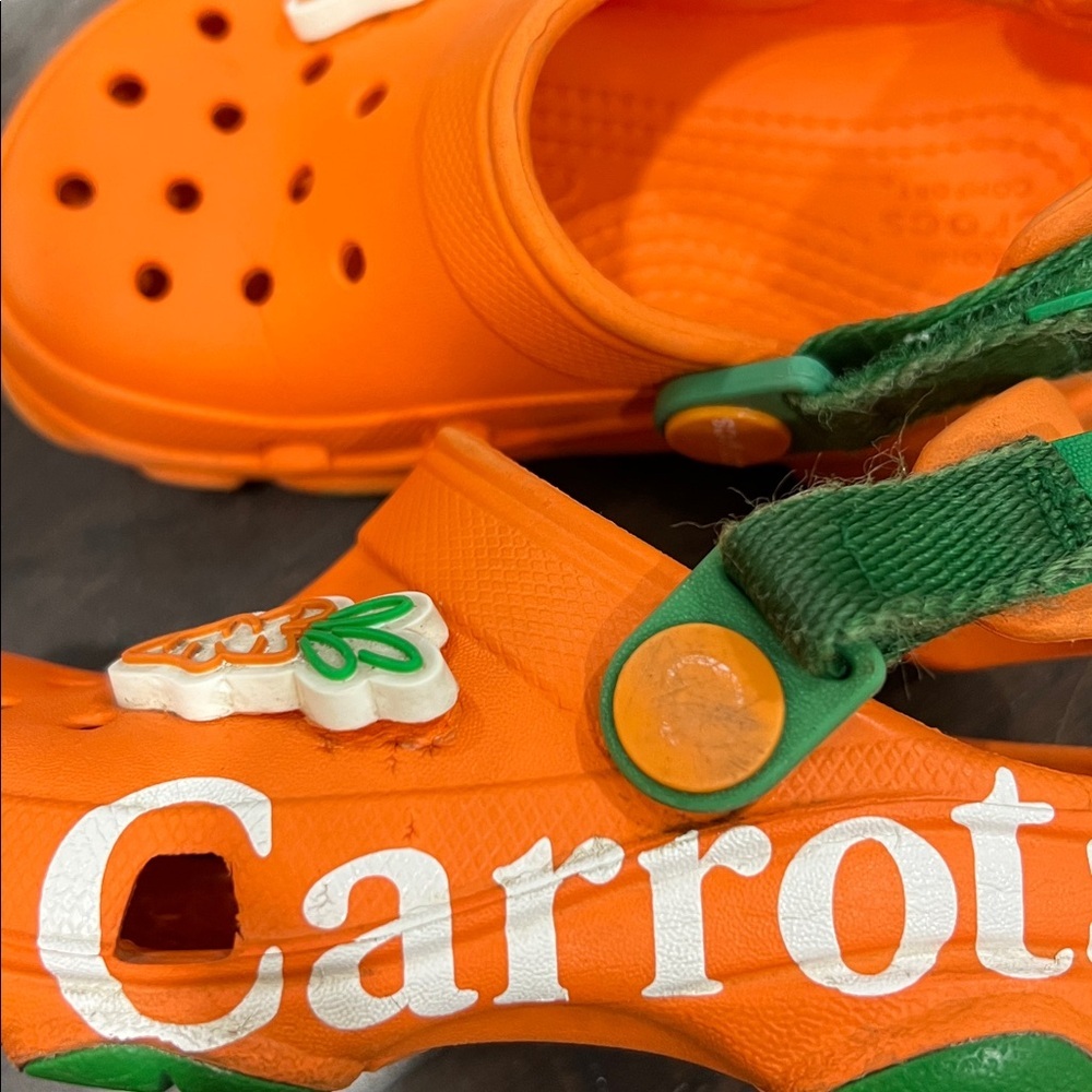 CROCS Carrots kids size 9 - Picture 4 of 11